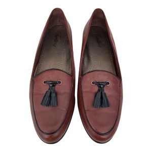 Trotters Leana Leather Loafers in Cognac/Black. Women’s Size 7 M